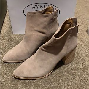 Steve Madden Jillian Taup Suede